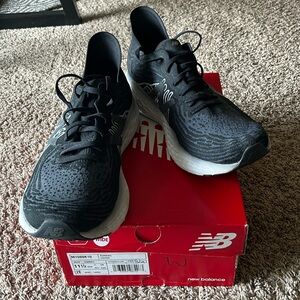 New! New Balance men’s fresh foam sneakers size 11.5 w